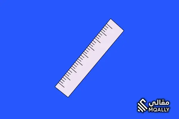 واجهة محول وحدات الطول بالعربية تعرض تحويلًا فوريًا من متر إلى قدم مع مربع بحث للوحدات.